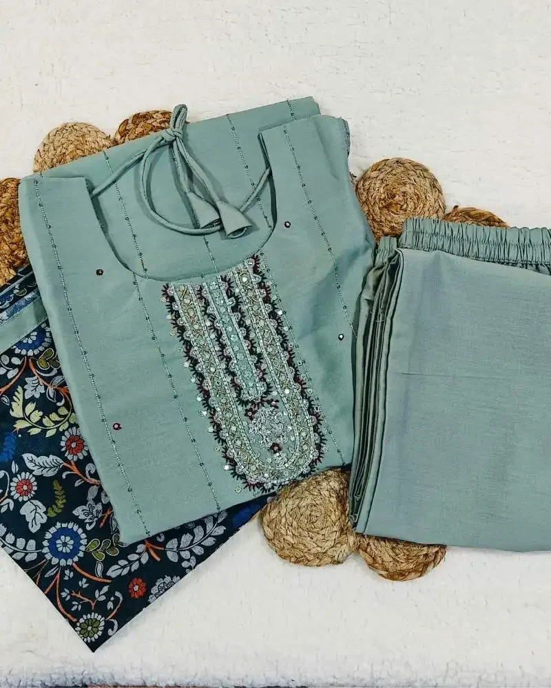 Embroidered kurta set