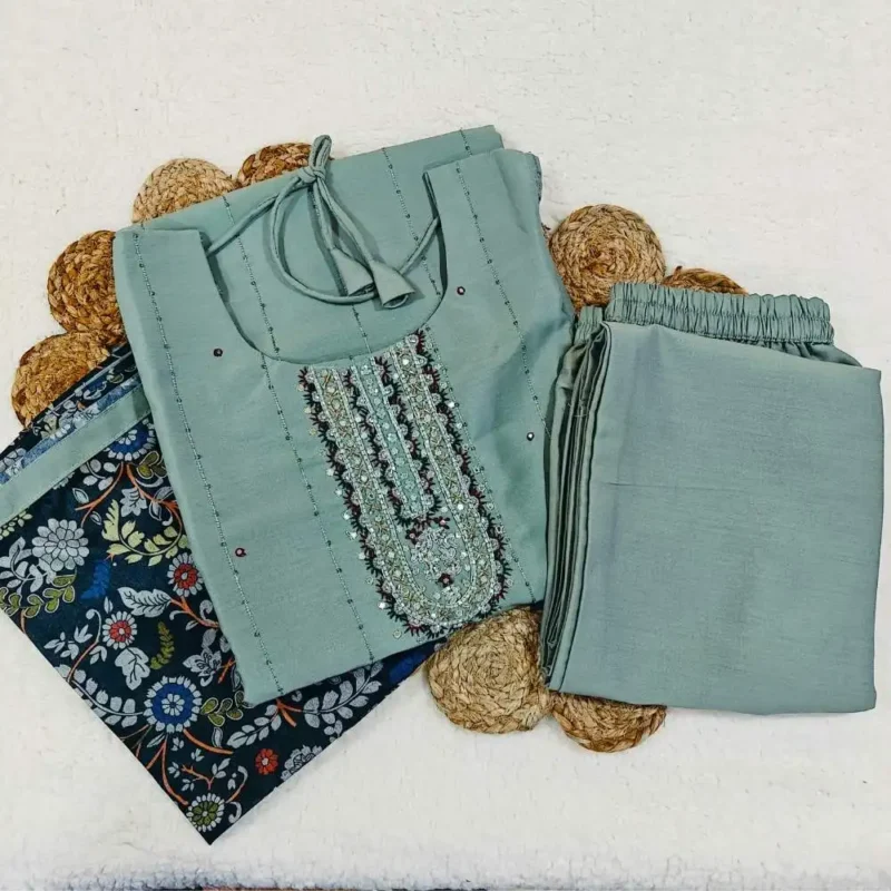 Embroidered kurta set