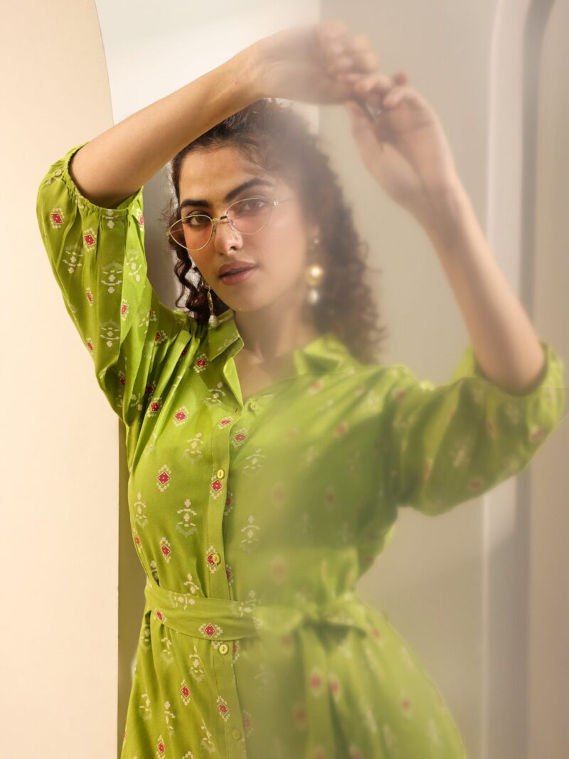 Green Printed Rayon Straight Kurta Set - Image 7