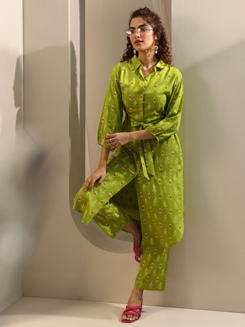 Green Printed Rayon Straight Kurta Set - Image 10