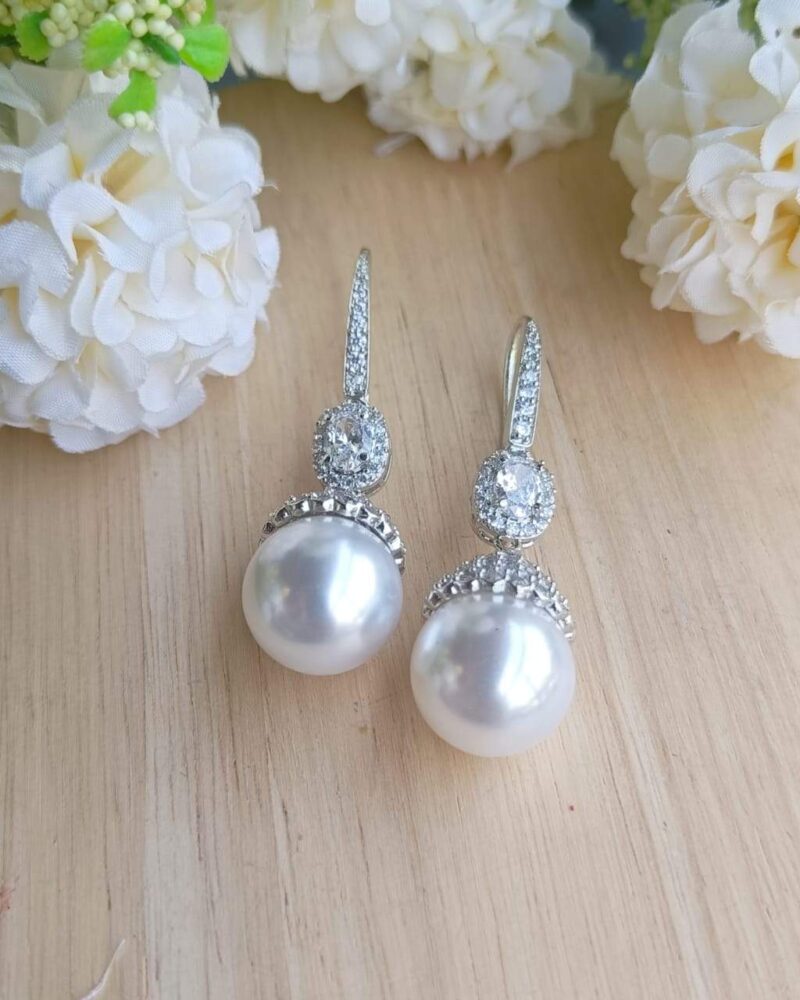 Ad Elina earrings
